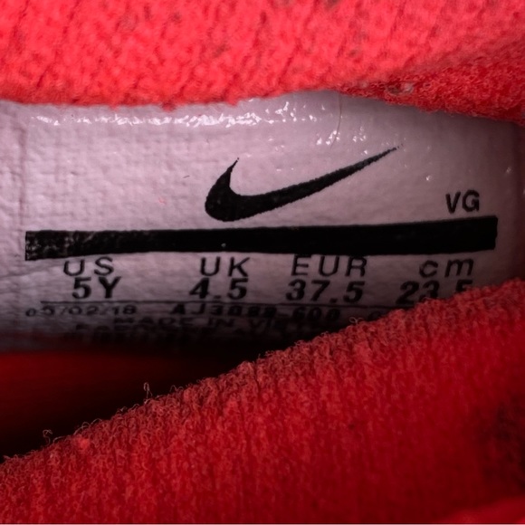 Nike indoor soccer cleats - Picture 8 of 9